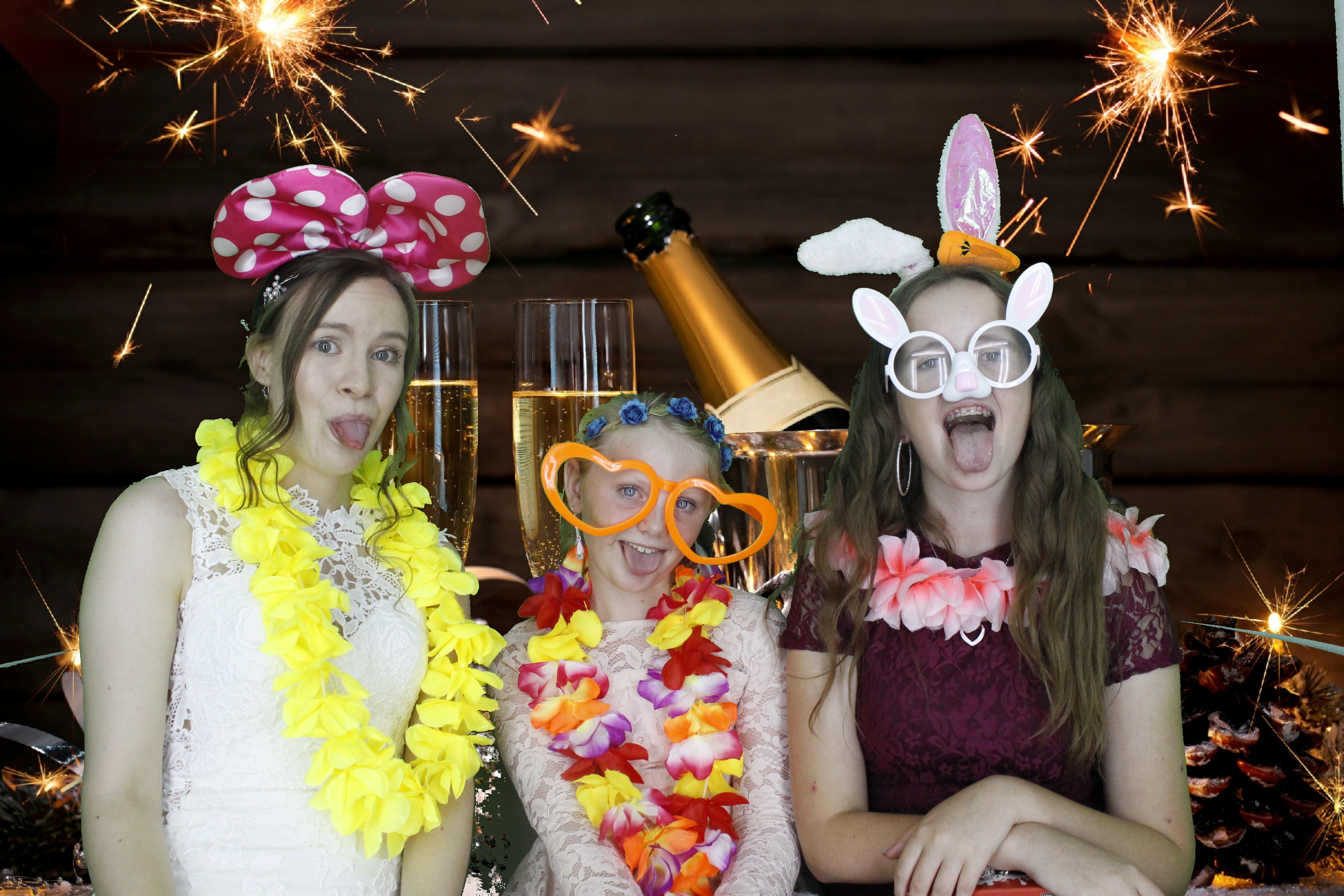 Rebecca and Warren's Wedding | View more photos from the event at gallery.myphotoboothexperience.co.uk/u/MyPhotoBoothExperienceLtd/Rebecca-and-Warrens-Wedding